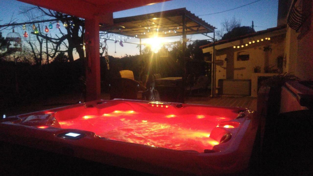 gite LAPAZ/jacuzzi privé/piscine Draguignan Exterior foto