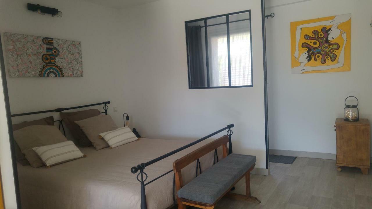 gite LAPAZ/jacuzzi privé/piscine Draguignan Exterior foto