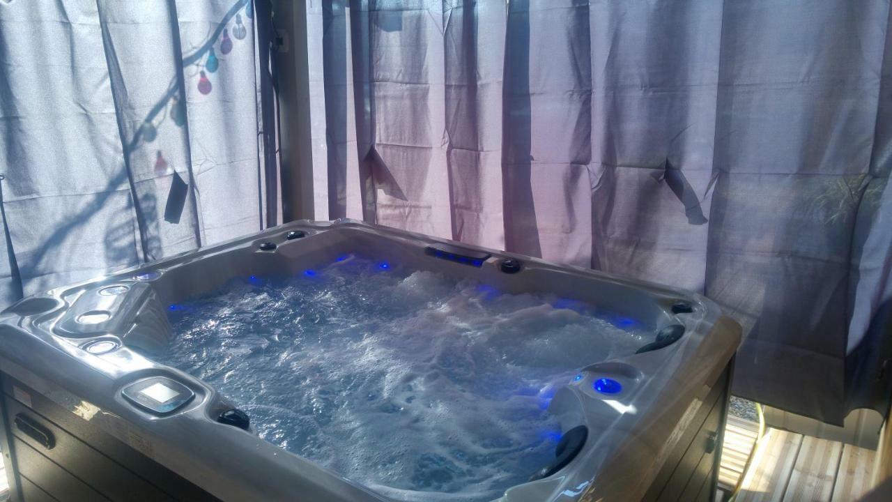 gite LAPAZ/jacuzzi privé/piscine Draguignan Exterior foto
